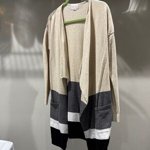 Olive & Oak Cream and Black Color Block Cardigan